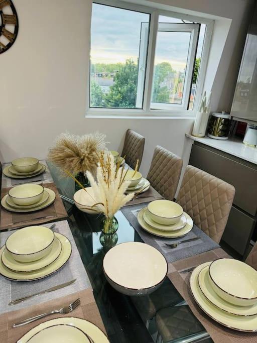 Apartamento Stylish Two-story Retreat *